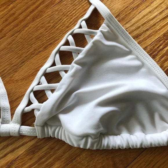 3 white bikini tops - Picture 3 of 12